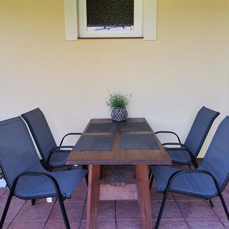 Villa Agroturystyka "Trzy Deby" W Sasinie à Sasino Extérieur photo