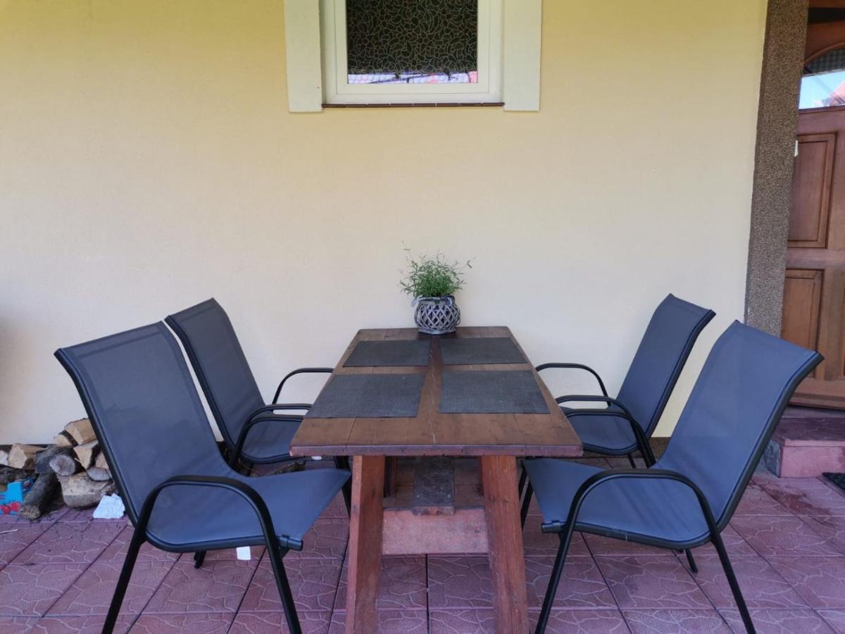 Villa Agroturystyka "Trzy Deby" W Sasinie à Sasino Extérieur photo