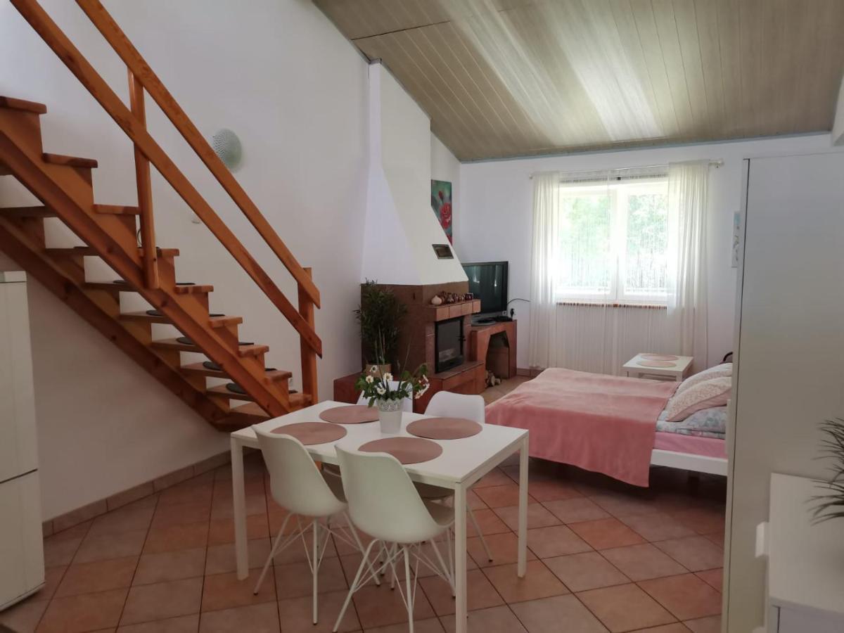 Villa Agroturystyka "Trzy Deby" W Sasinie à Sasino Extérieur photo
