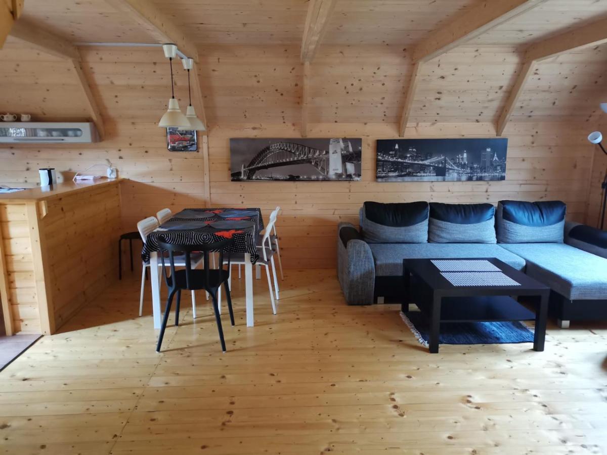 Villa Agroturystyka "Trzy Deby" W Sasinie à Sasino Extérieur photo
